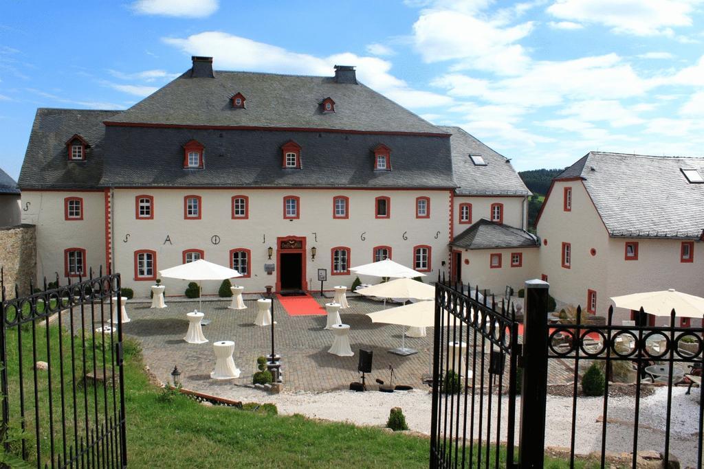 Schlosshotel Burghaus Kronenburg Dahlem (Euskirchen) Exterior foto